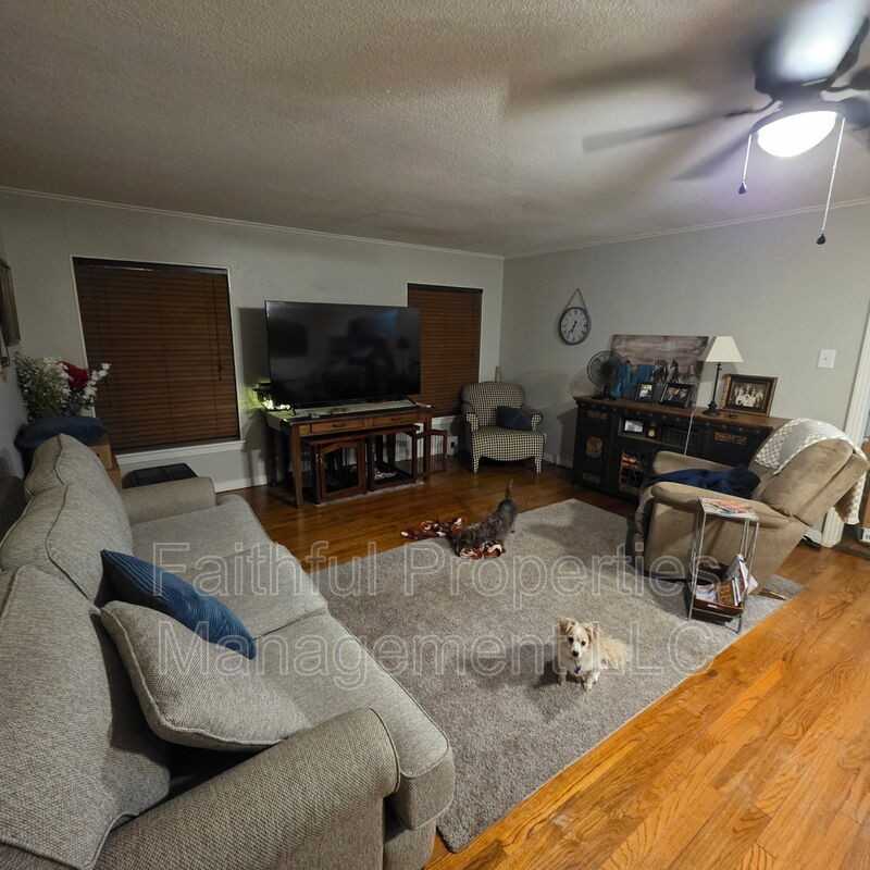317 Bascom Rd - Photo 4 of 7