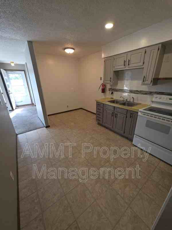 2515 N 3rd St - Photo 5 of 9