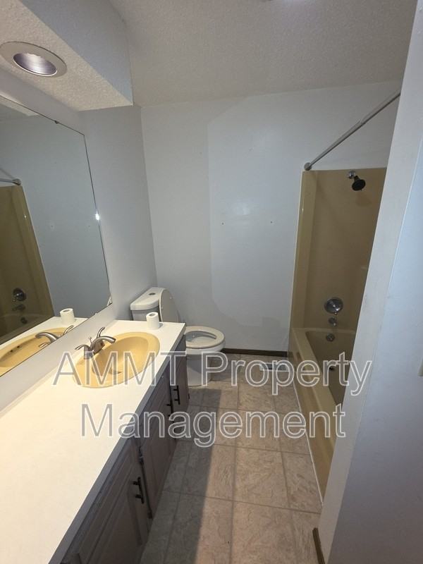 2515 N 3rd St - Photo 6 of 9