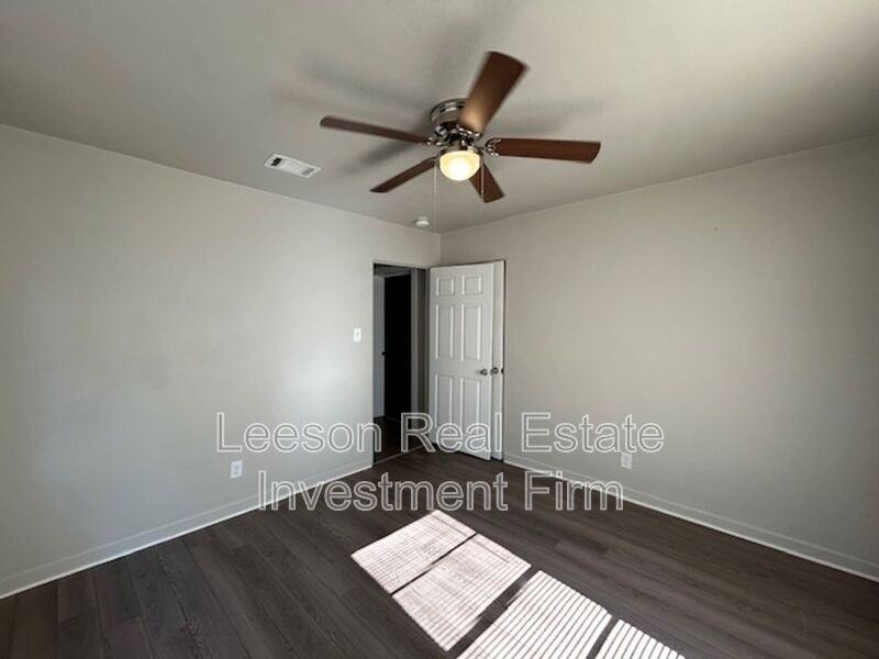 2632 Foster St - Photo 7 of 12