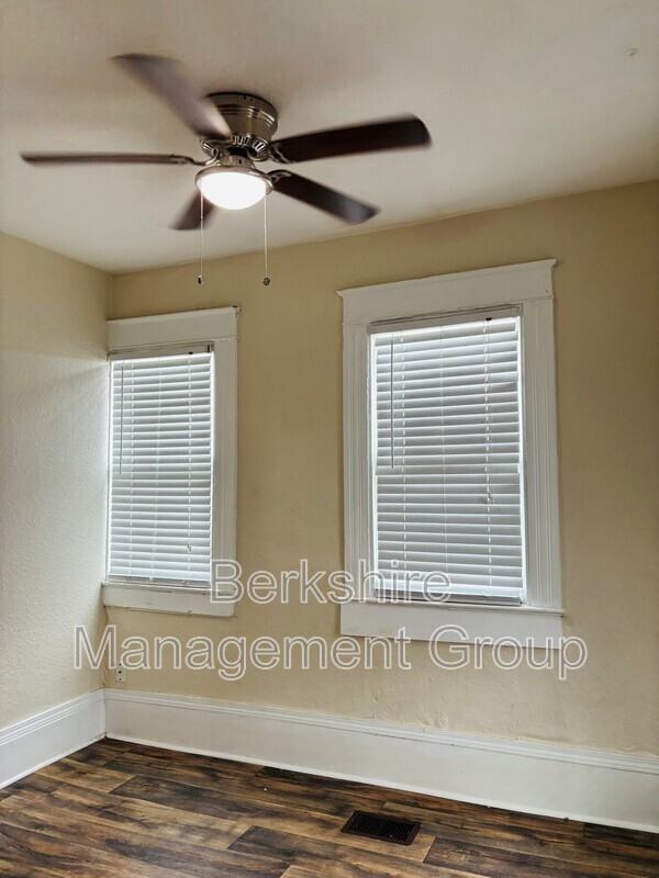 118 S Lake Ave - Photo 3 of 12
