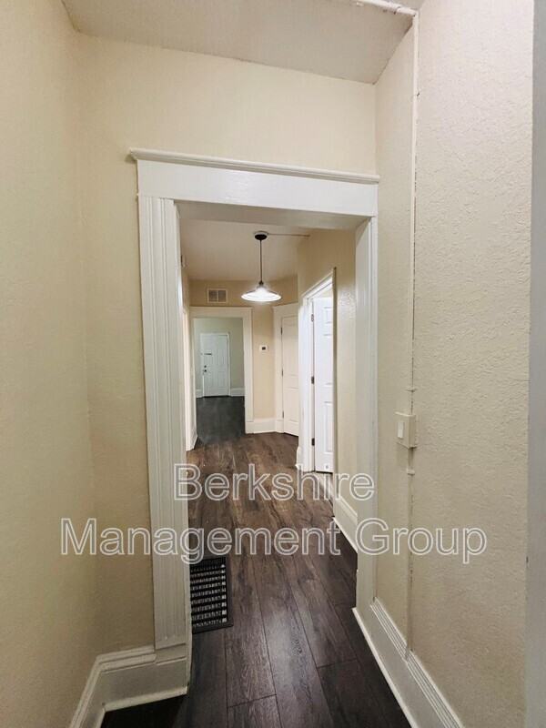 118 S Lake Ave - Photo 6 of 12