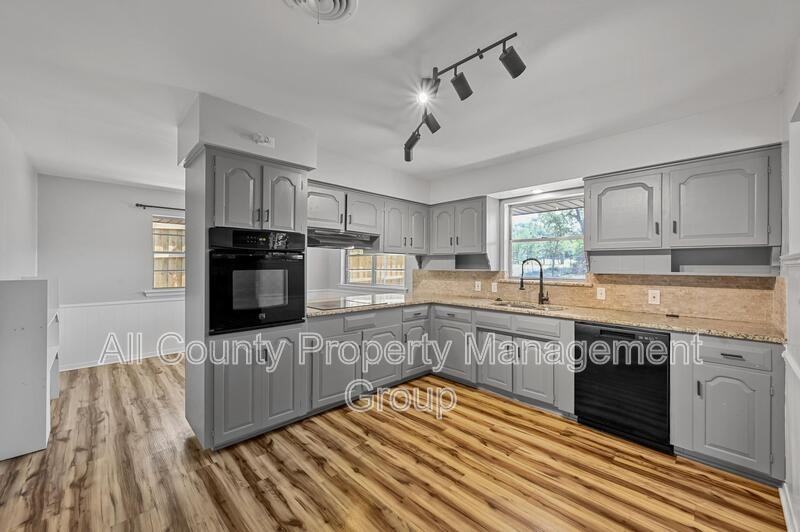 1444 Cimarron Trl - Photo 4 of 29