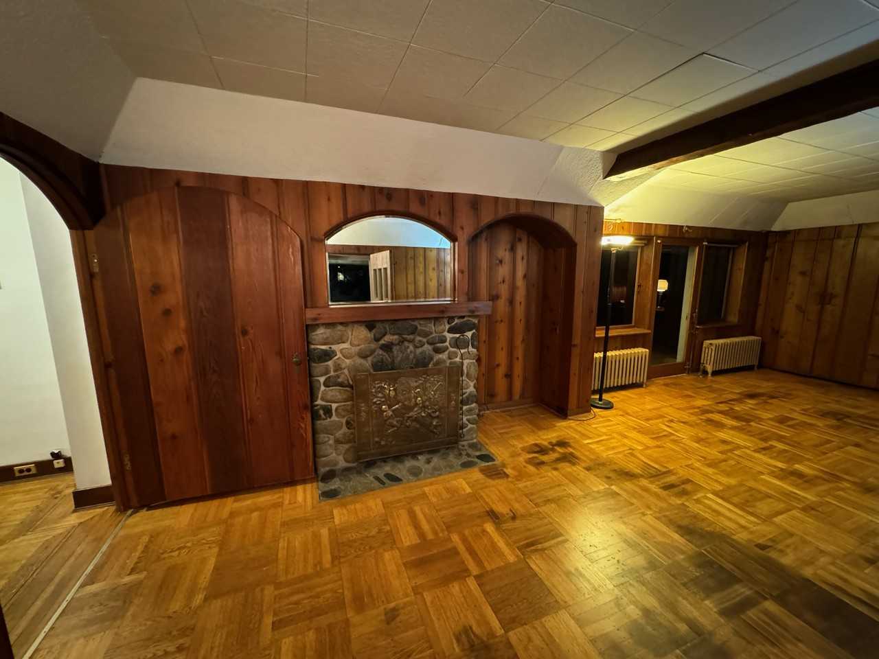 522 Duchess Avenue - Photo 3 of 19