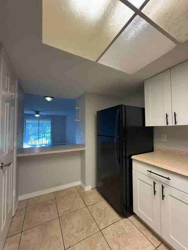 6301 58th St N - Photo 5 of 33