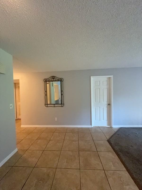 6301 58th St N - Photo 7 of 33