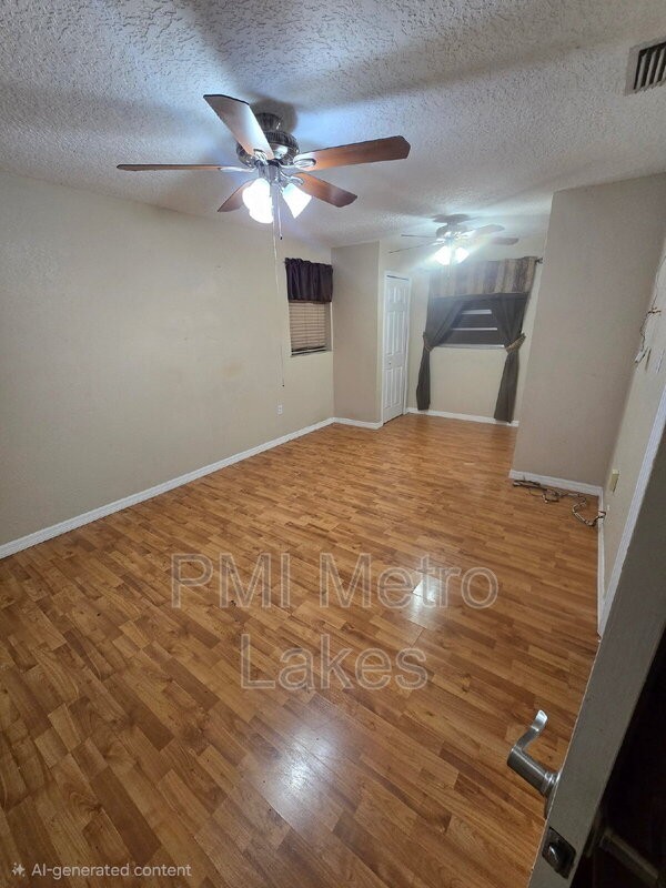 4291 Plompton Dr - Photo 3 of 7
