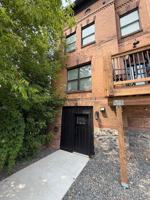 featured image of 627 E 4th St