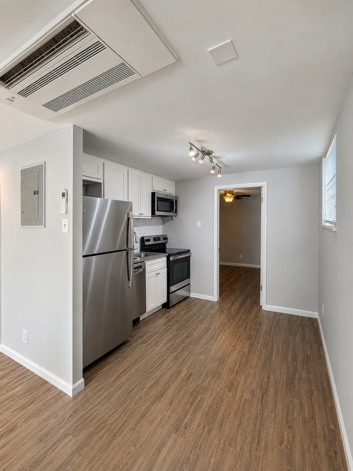 2509 Bellevue Avenue - Photo 2 of 8