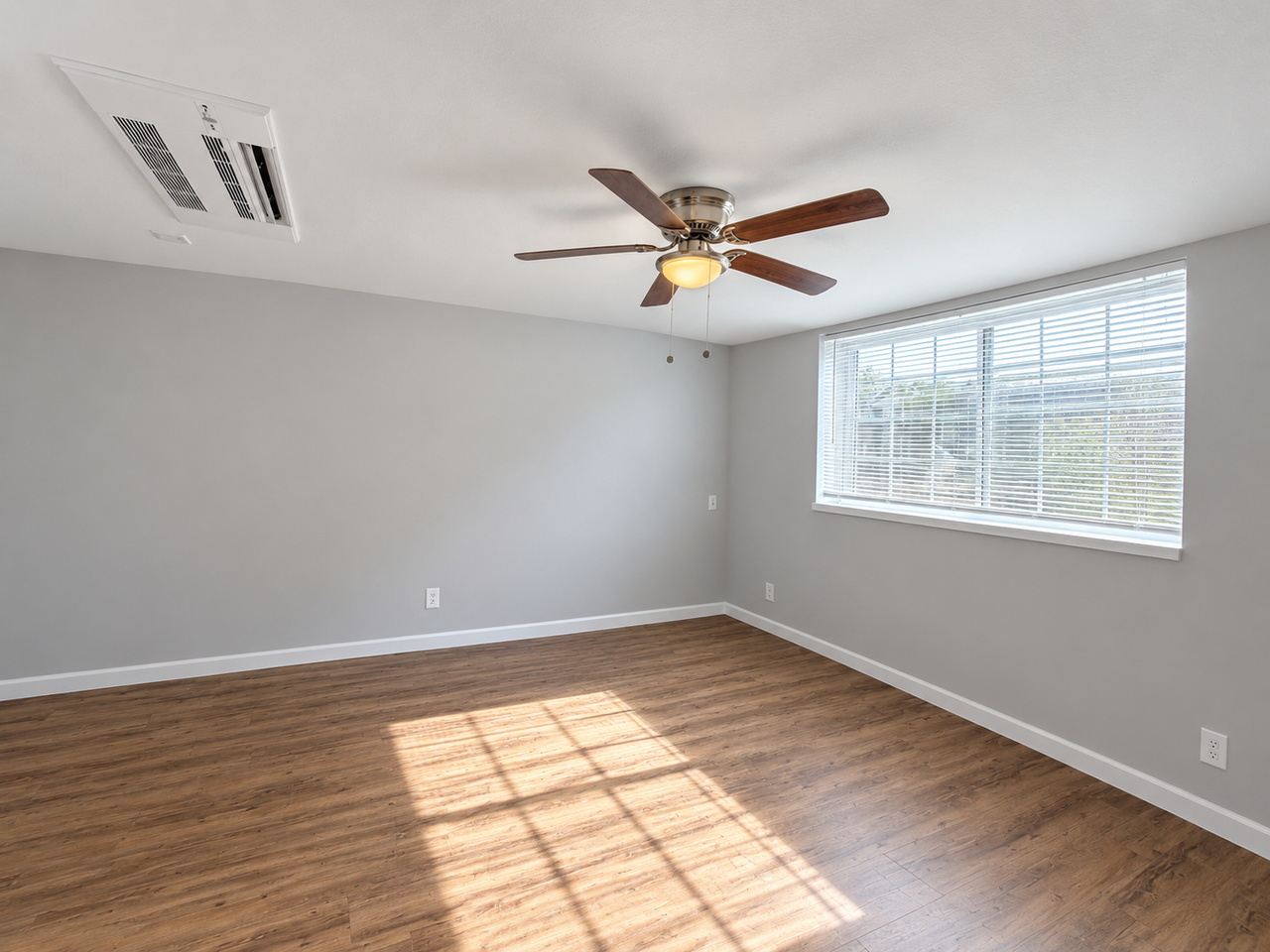 2509 Bellevue Avenue - Photo 6 of 8