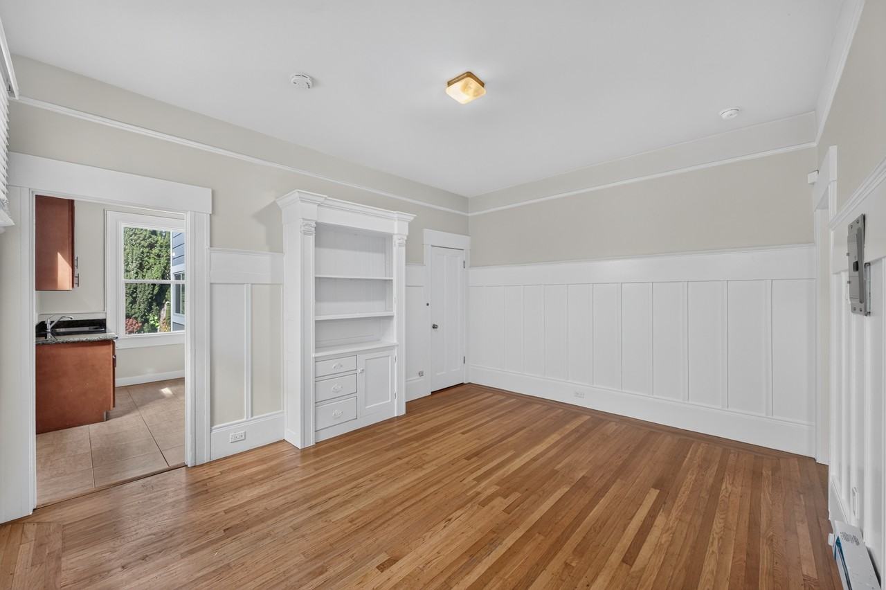 4236 25th St. - Photo 3 of 9