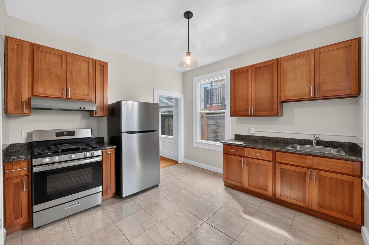 4236 25th St. - Photo 5 of 9