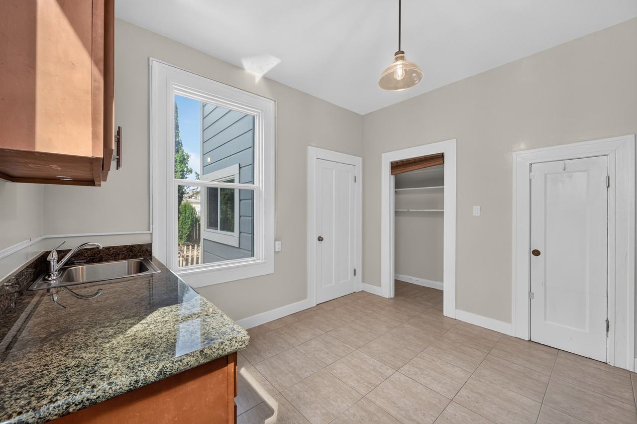 4236 25th St. - Photo 6 of 9