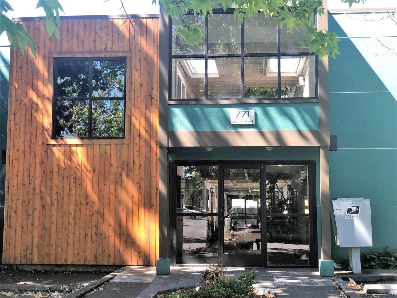 Campus Apts - Photo 2 of 7