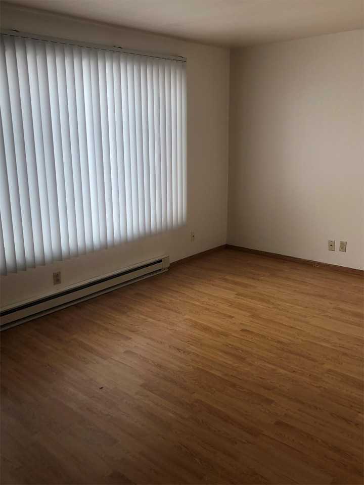 Campus Apts - Photo 5 of 7