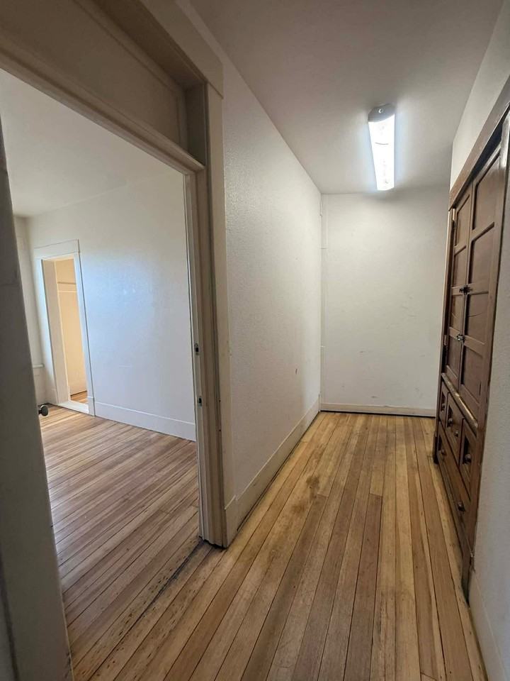 621 13th Street - Photo 3 of 10