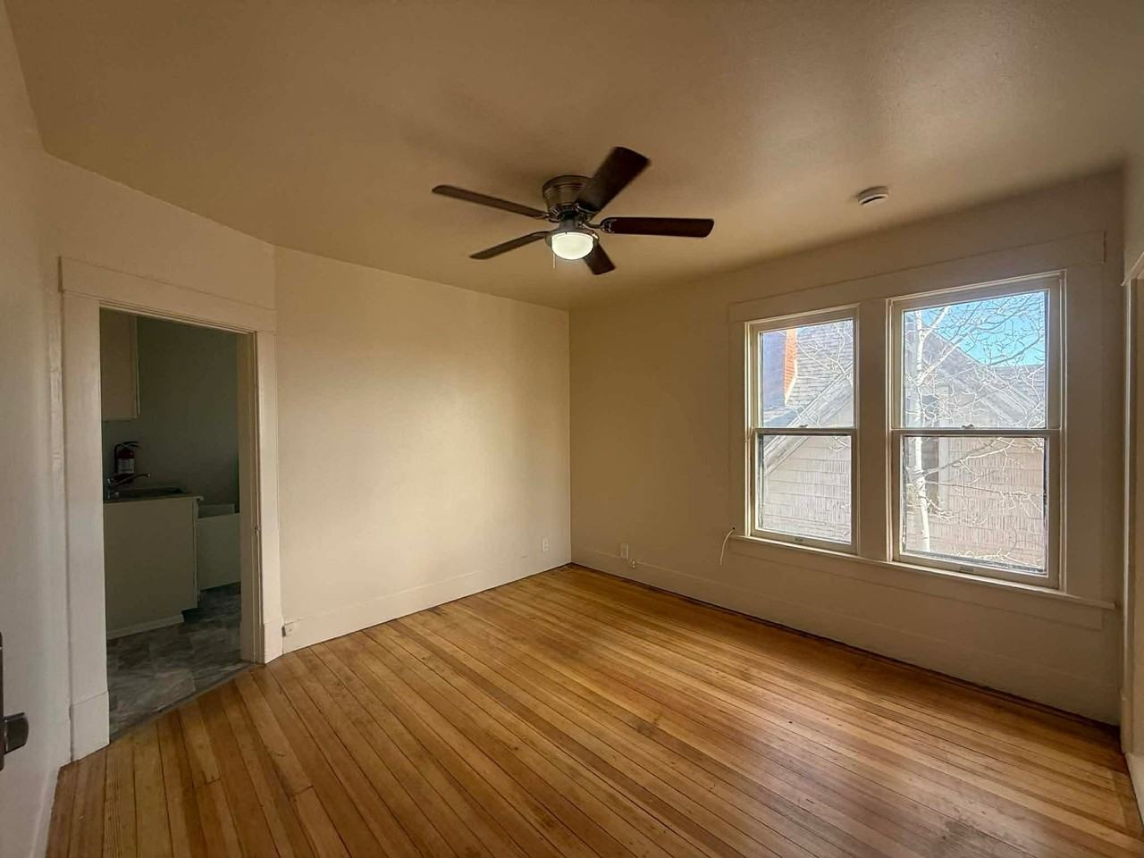 621 13th Street - Photo 4 of 10