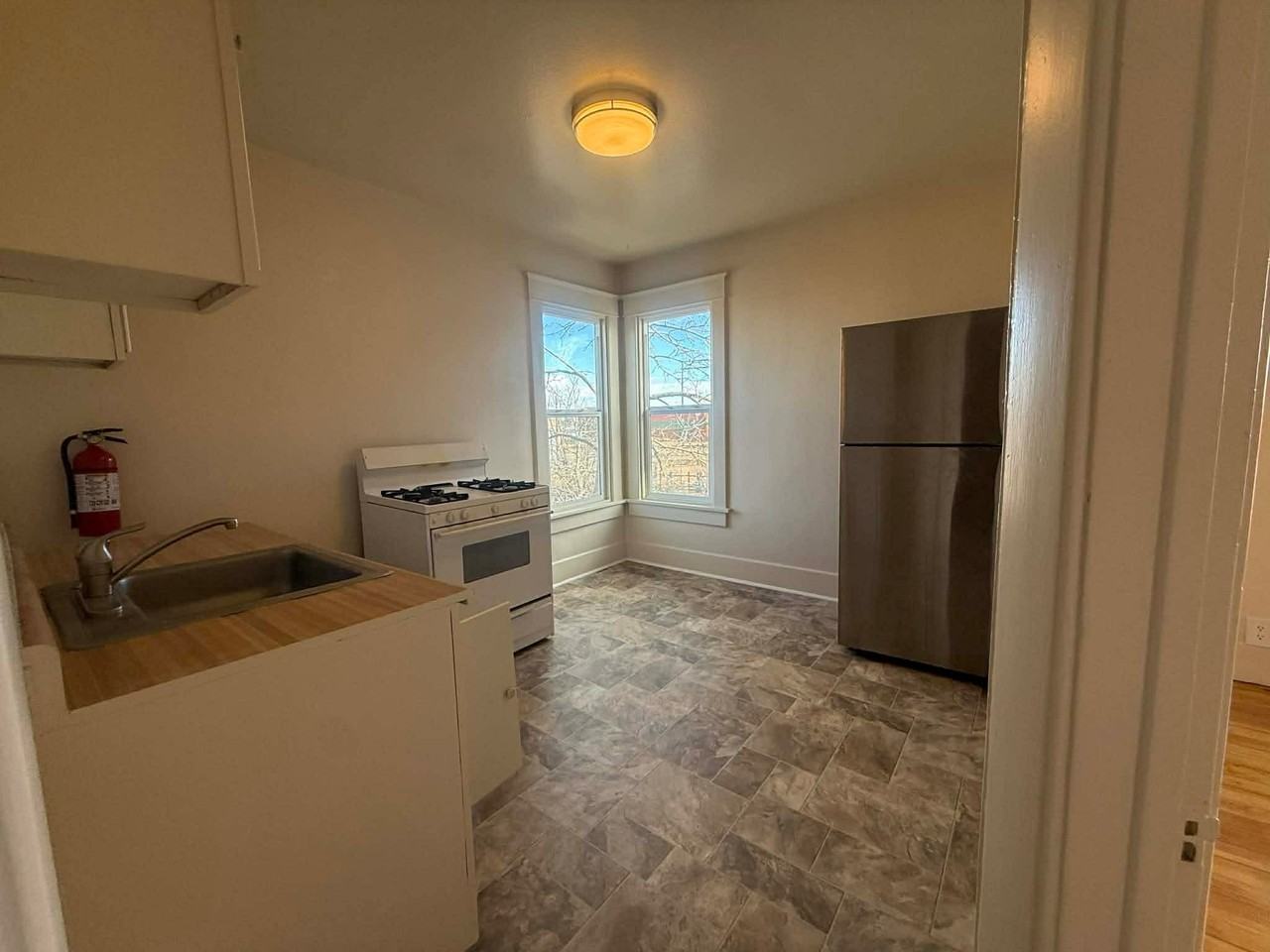 621 13th Street - Photo 5 of 10