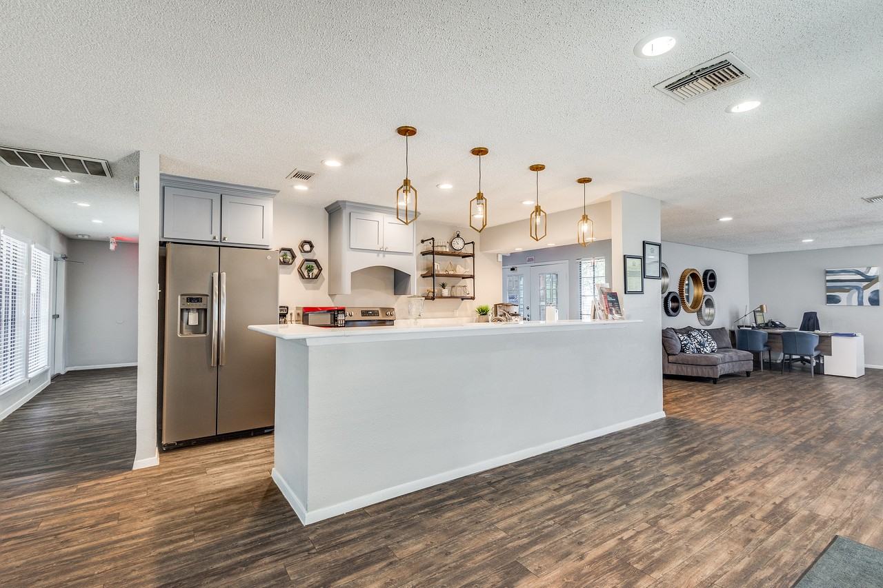 Ridgecrest Apartments - Photo 6 of 40