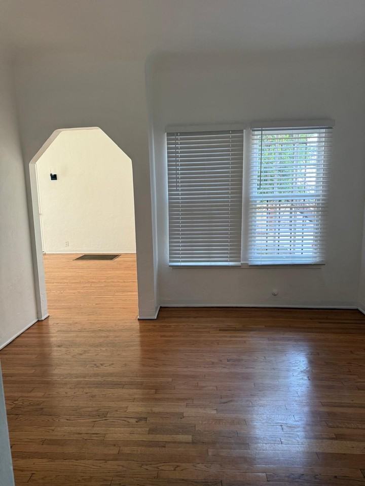 4333 Garthwaite Ave. - Photo 2 of 11