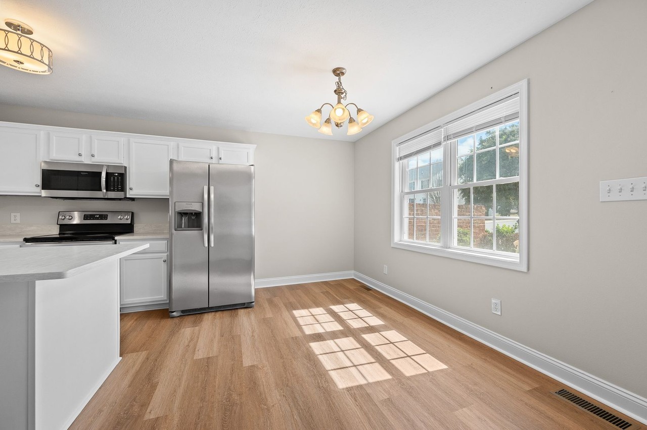 606 Northwynd Cir - Photo 7 of 36