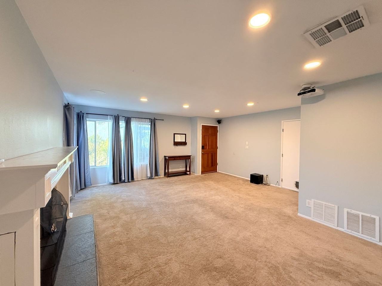 4242 Briggs Ave - Photo 6 of 42