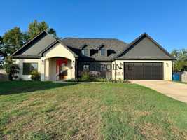 featured image of 15849 Avery Ln
