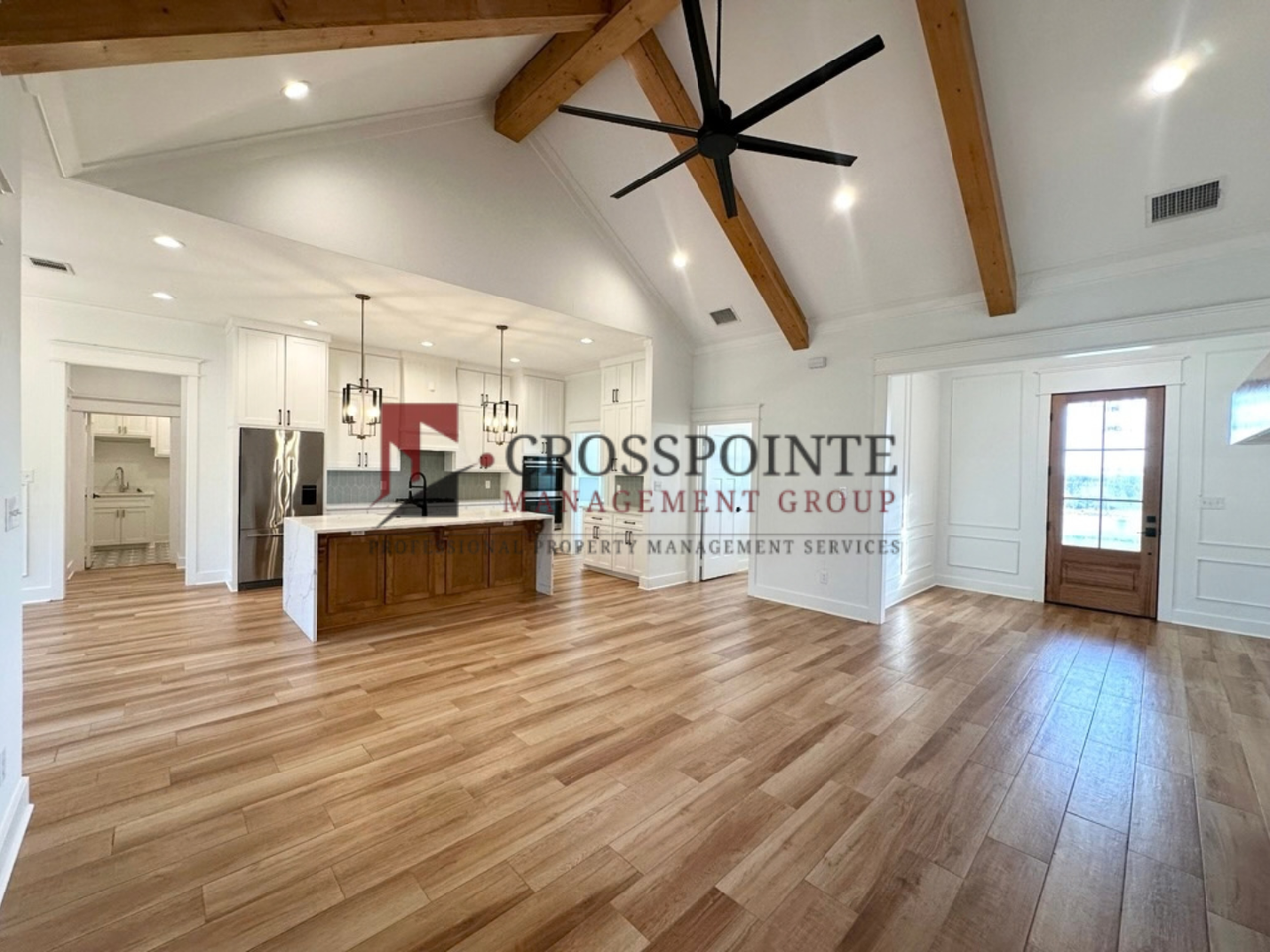 15849 Avery Ln - Photo 7 of 41