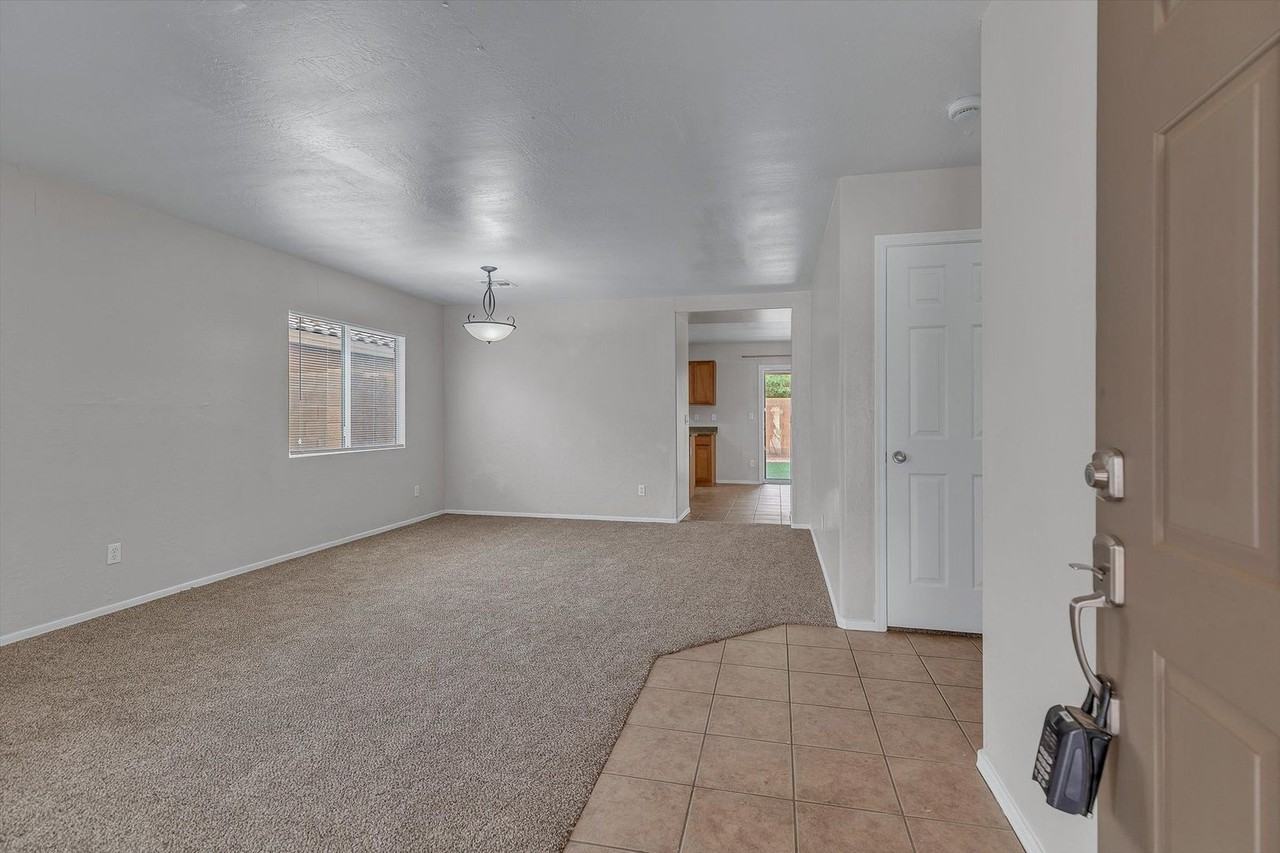 4601 E Sierrita Rd - Photo 5 of 35