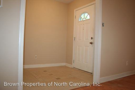 206 Warren Dr - Photo 2 of 15