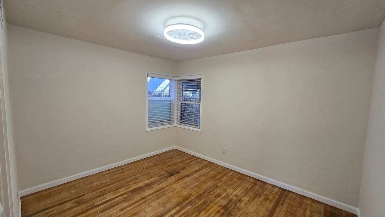 826 Allerton Ct - Photo 2 of 15
