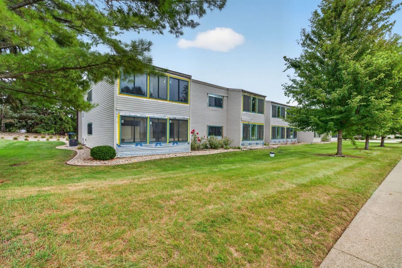 1601 N. Hershey - Photo 4 of 50