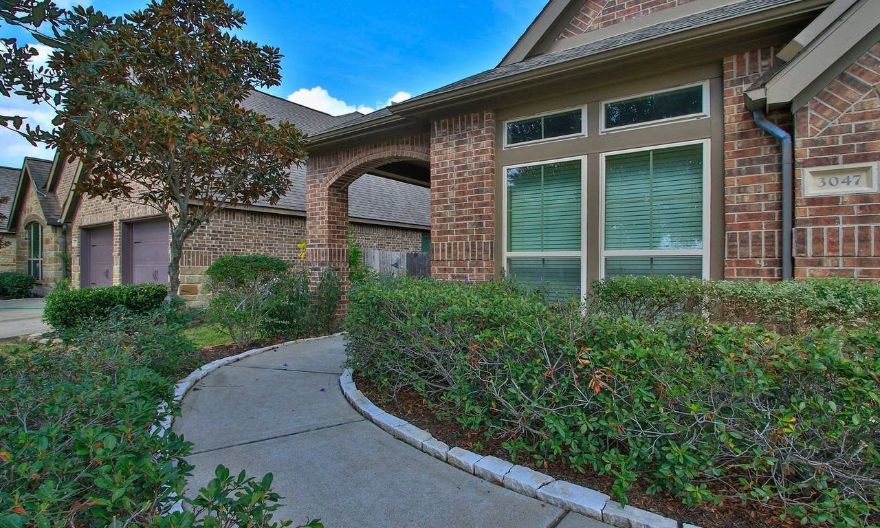 3047 Sandstone Creek Ln - Photo 2 of 36