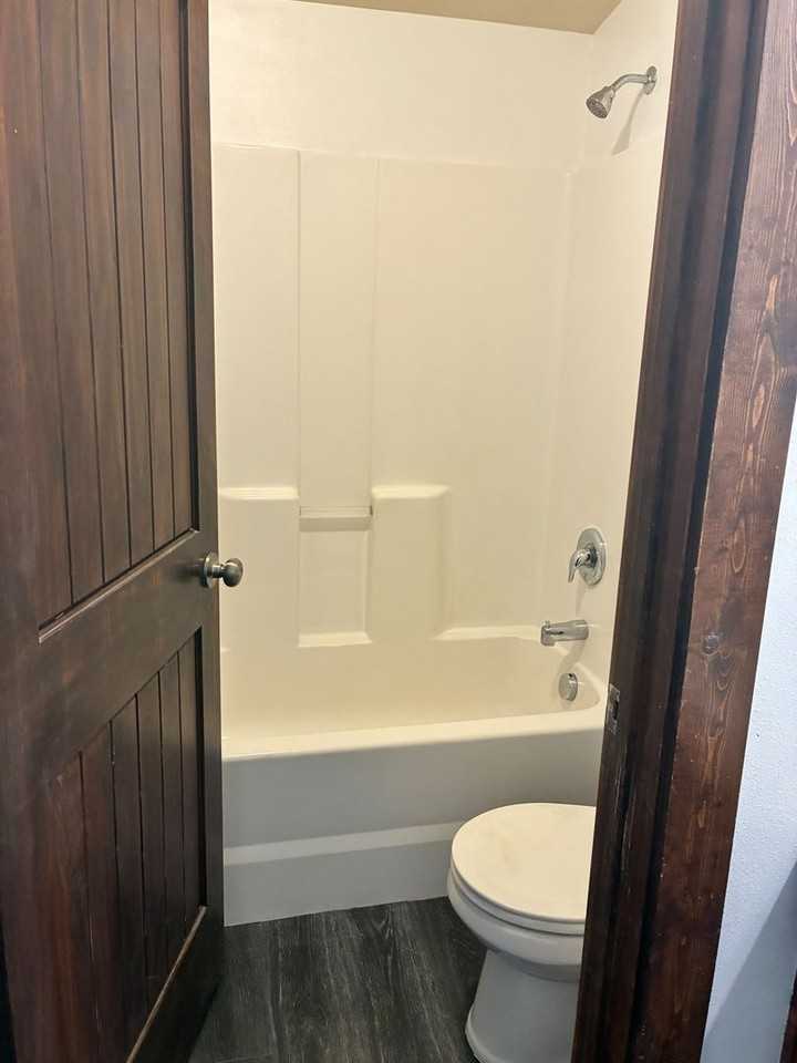 102 East Highland - Photo 6 of 29