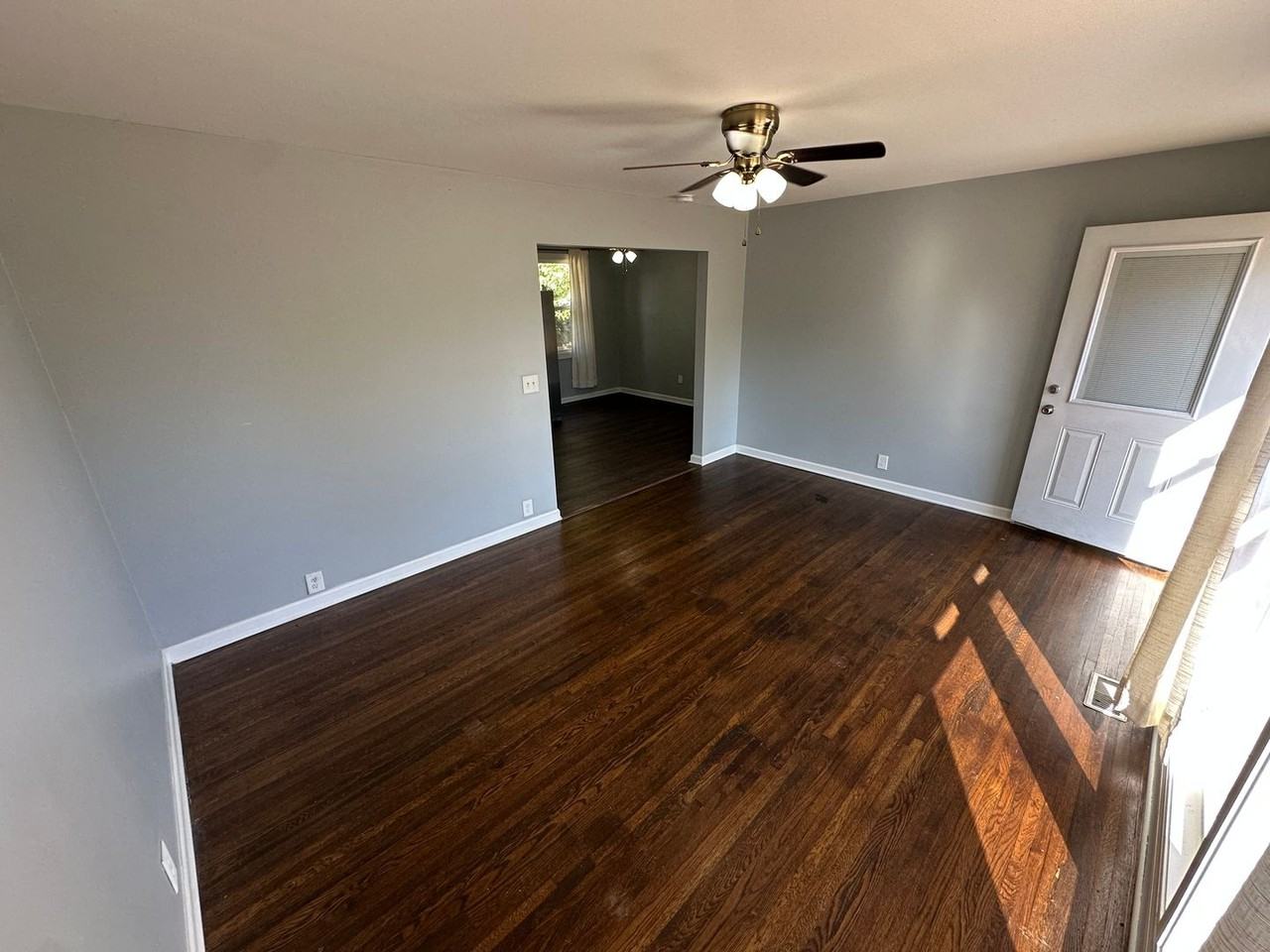 307 Crestridge Dr - Photo 4 of 19