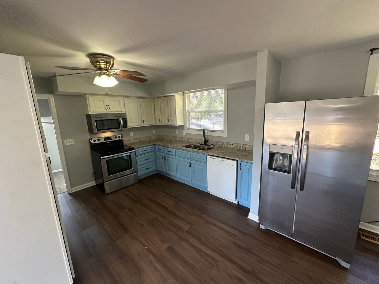 307 Crestridge Dr - Photo 5 of 19