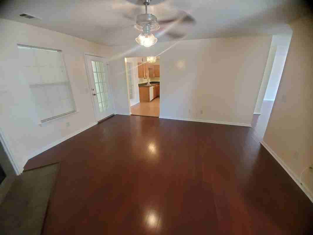 115 Silverton Rd - Photo 4 of 13