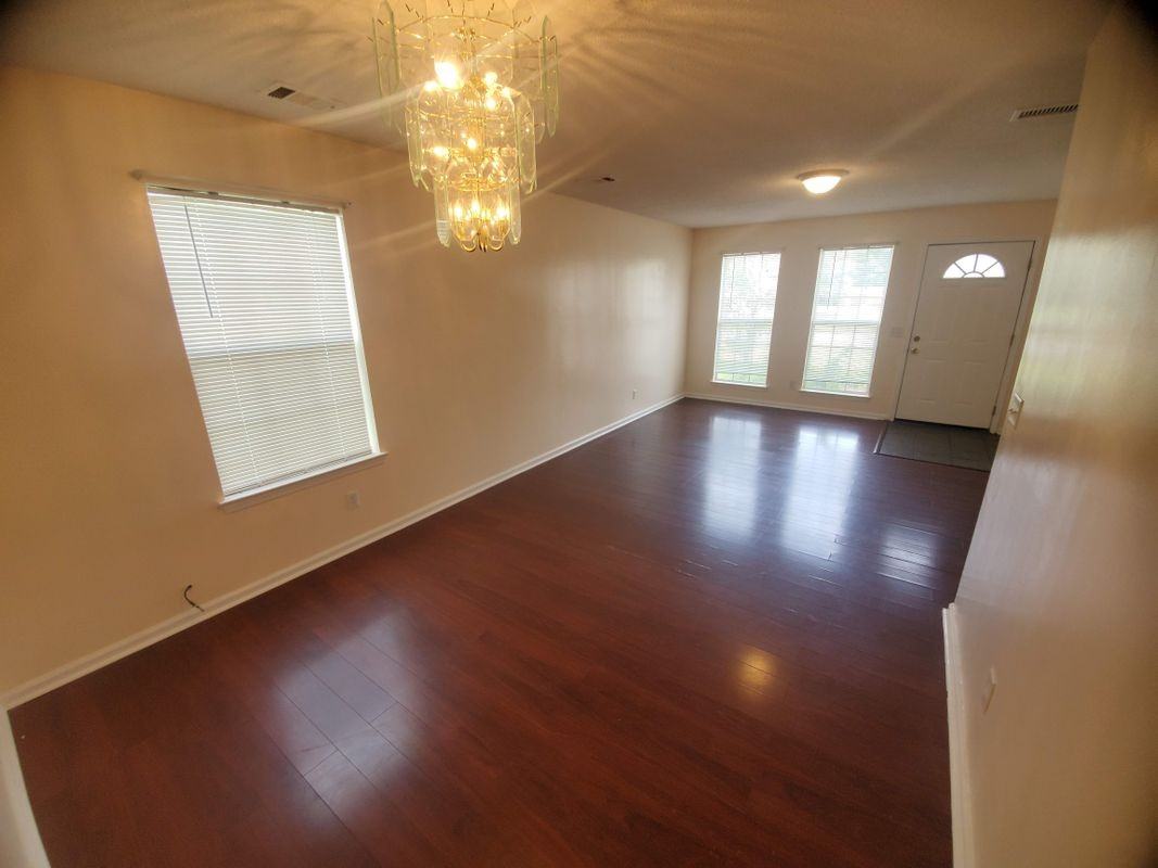 115 Silverton Rd - Photo 5 of 13