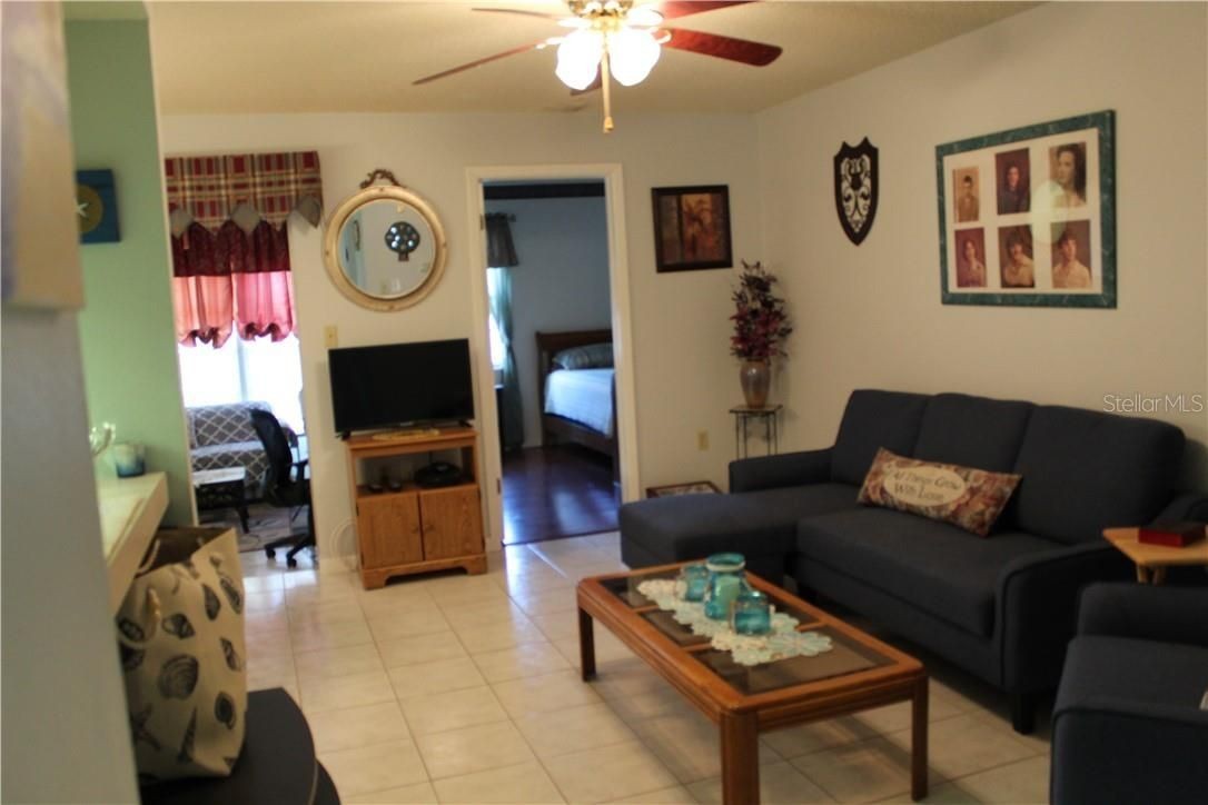 1025 Bowsprit Ln - Photo 5 of 7