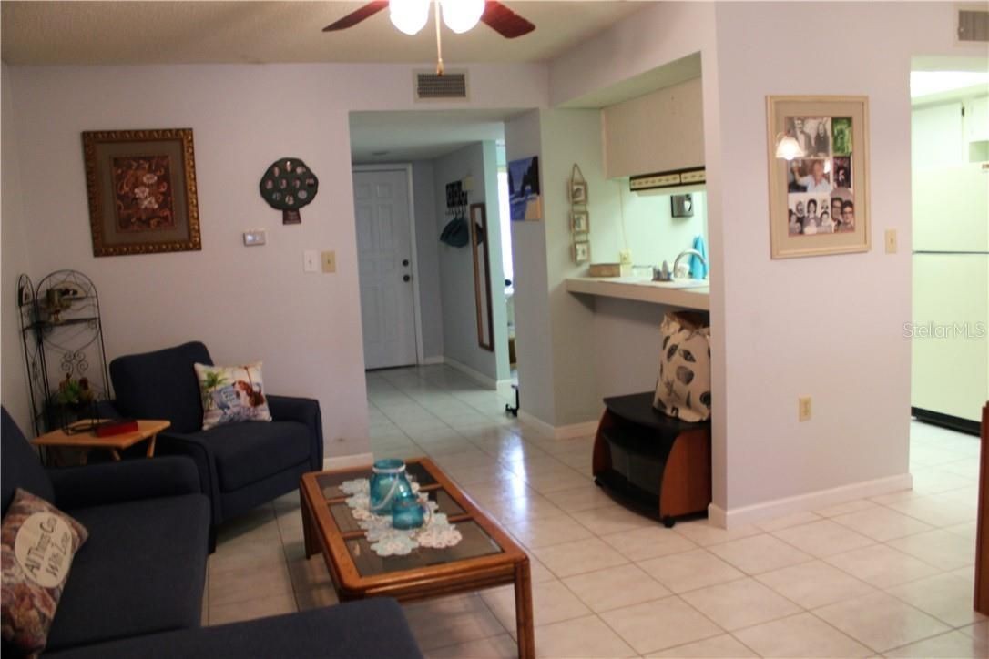 1025 Bowsprit Ln - Photo 6 of 7
