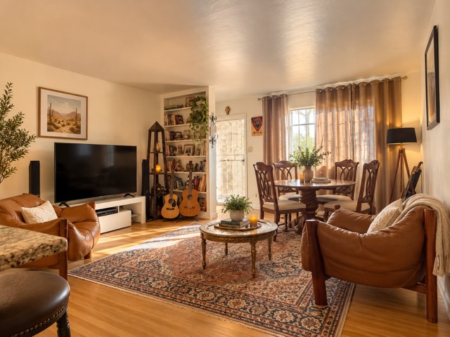 1804 Cornell Dr Se - Photo 2 of 7