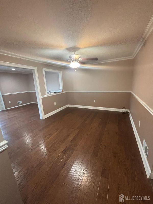 8 Begonia Ct - Photo 5 of 17