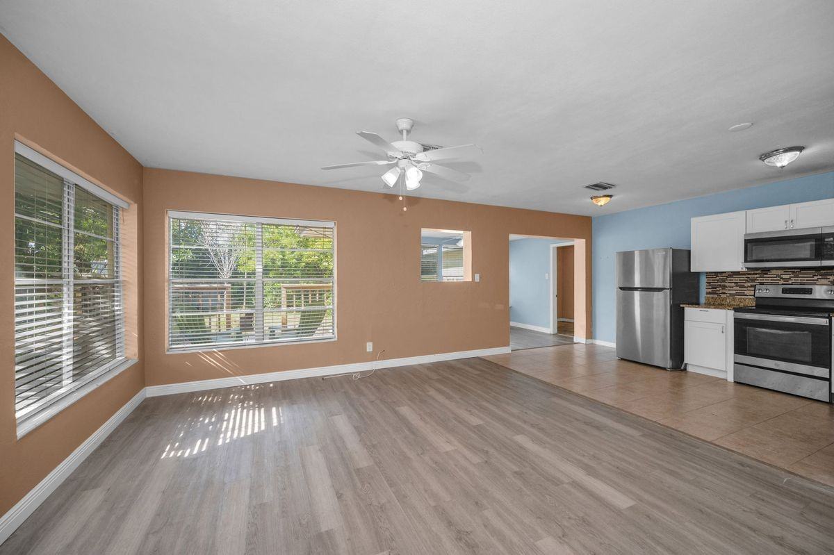 2476 Coronado Way - Photo 7 of 11