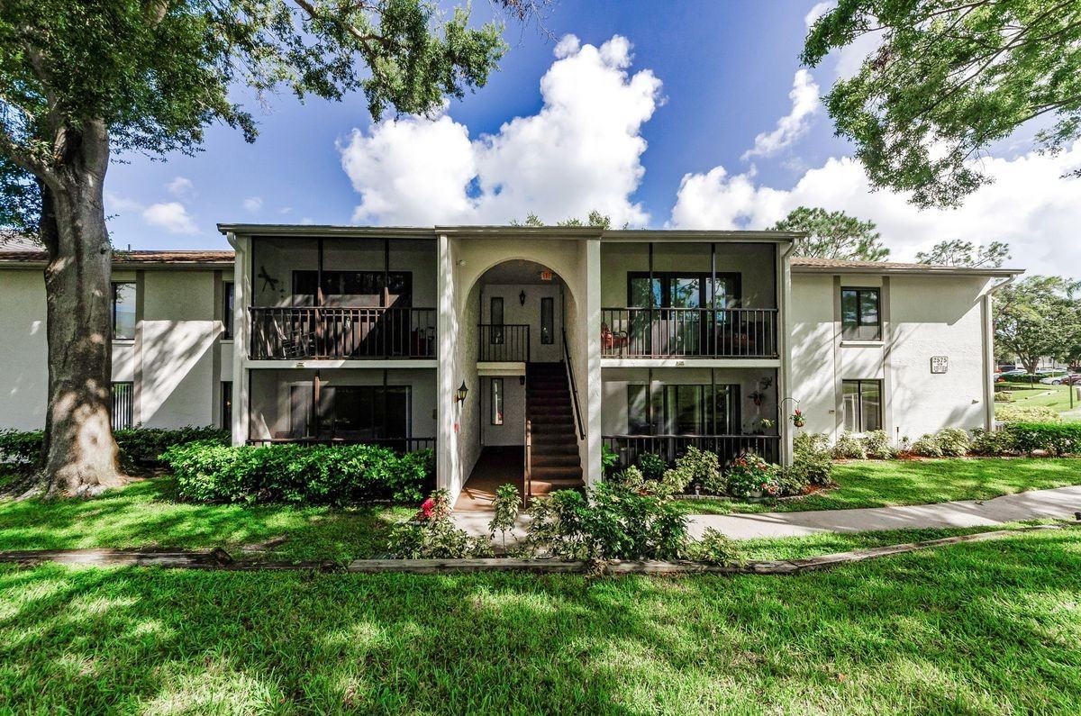 2575 Pine Ridge Way S ##E1