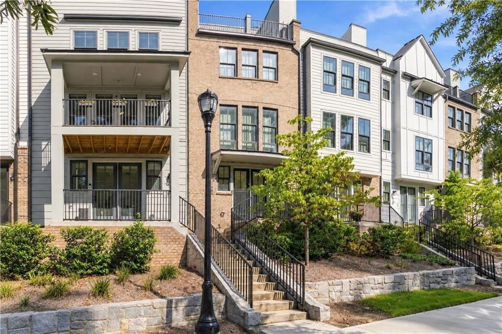1844 Gotham Ln Ne - Photo 2 of 32