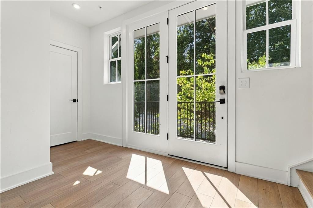 1844 Gotham Ln Ne - Photo 5 of 32