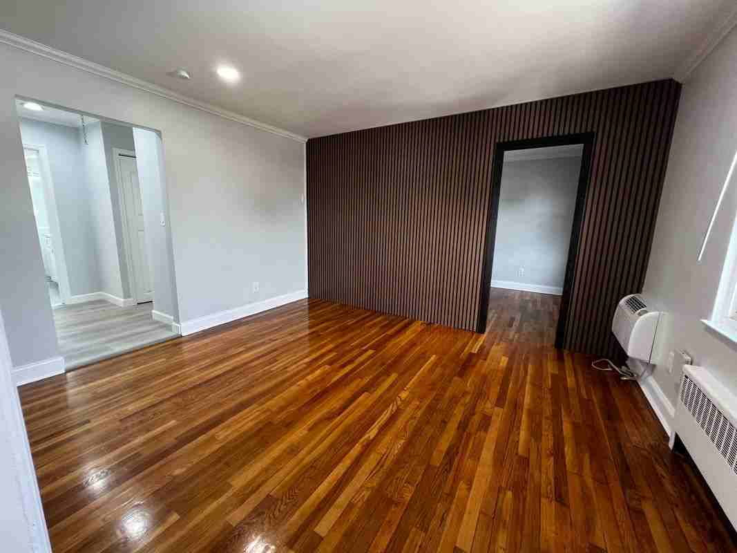 55 Schuyler Ave ##12 - Photo 2 of 12