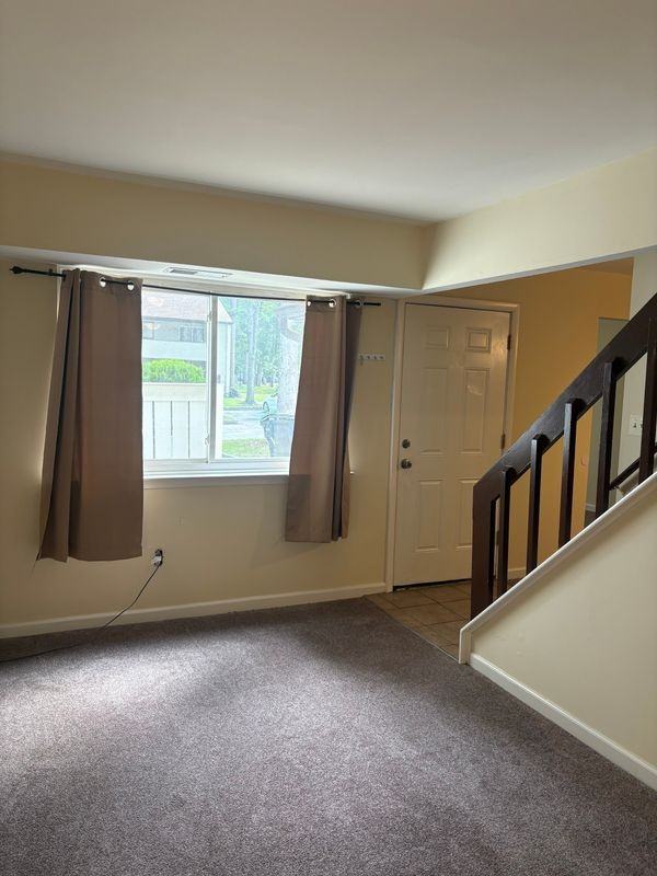 2705 Goldenrod Ct - Photo 2 of 8