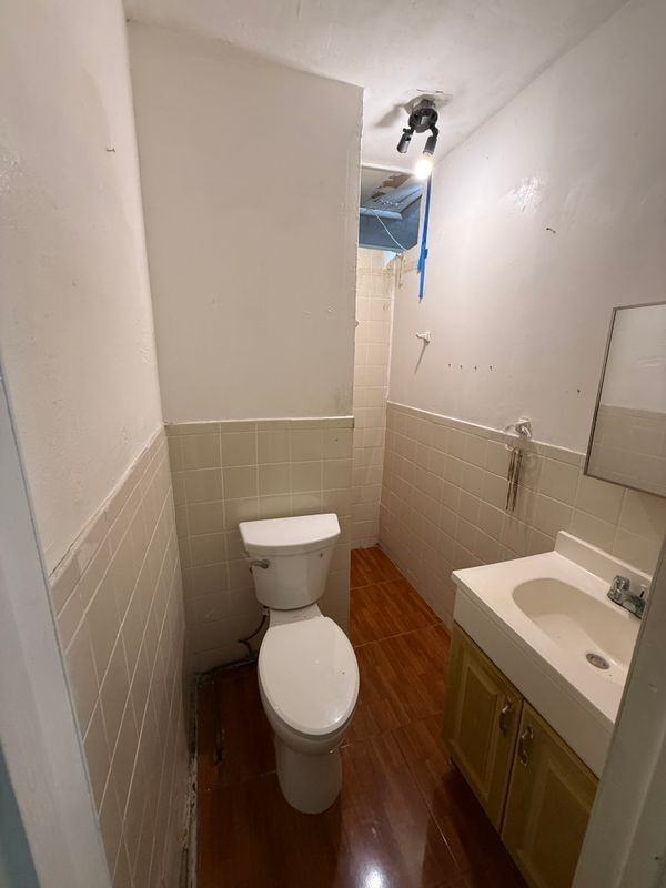 6211 Nw 18th Pl - Photo 5 of 9