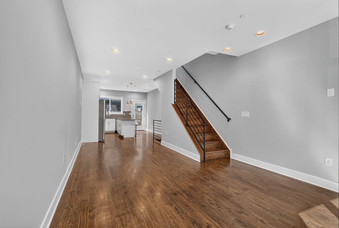 1227 Peters St - Photo 2 of 15